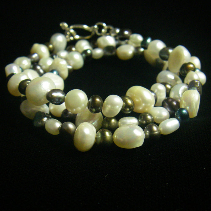 White & Black Pearl Silver Necklace - Leila Haikonen Jewellery
