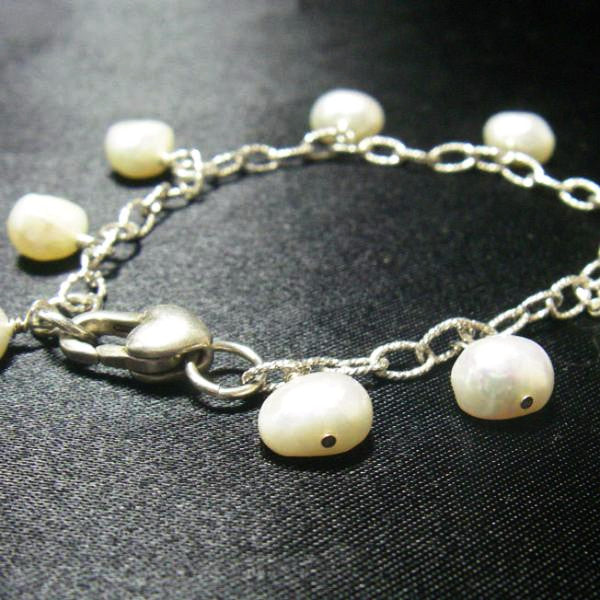 White Pearls, Silver Chain Heart Bracelet - Leila Haikonen Jewellery